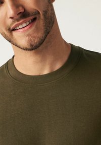Next RELAXED FIT HEAVYWEIGHT - Tricou cu imprimeu - khaki green