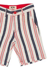Pantaloni corti a righe in tessuto denim con righe verticali rosse, blu marino e crema. Presentano una vita rossa e una chiusura con bottone rosso.