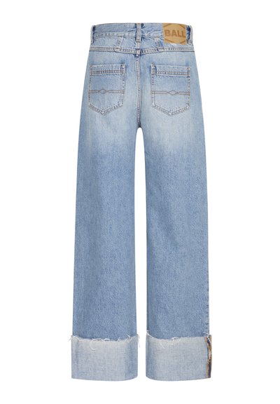 Lichtblauwe wijdgesneden denim jeans met een rafelige zoom, met twee achterzakken en een label aan de tailleband. Geverfd stof.