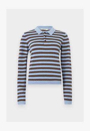 Polo a maniche lunghe a righe orizzontali azzurro chiaro e marrone, con tre bottoni scuri e polsini e orlo a costine.