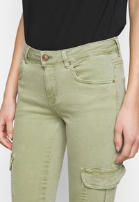 ONLY Tall Cargobroek - green