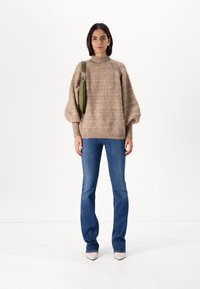 ONLY Tall ONLCELINA  - Strikkegenser - chestnut
