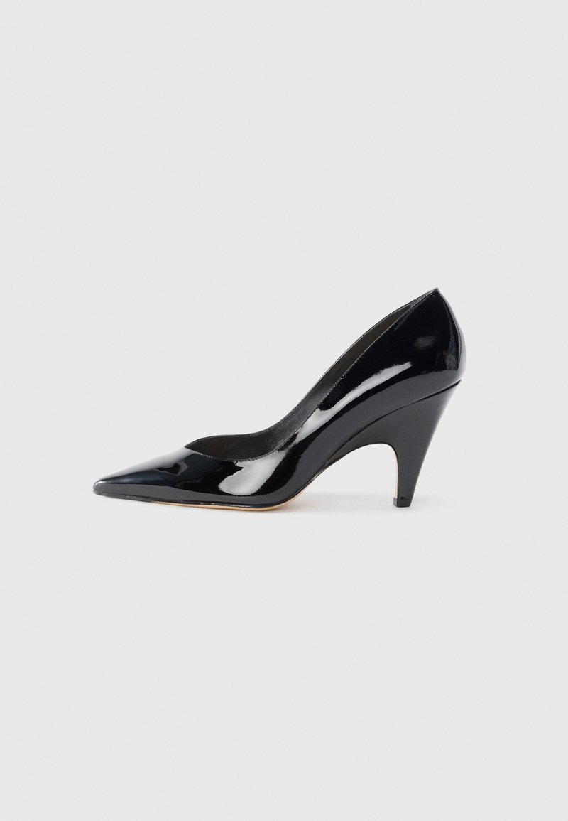 Black patent leather high heel shoe with a pointed toe and a curved heel, featuring a smooth, reflective surface.