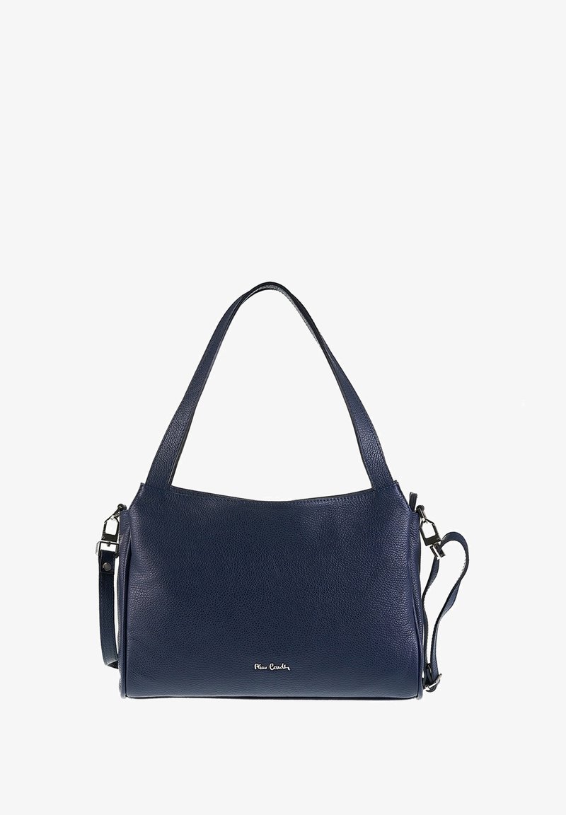 Navy leren handtas met een gestructureerde afwerking, enkele bovenhandgreep en een verstelbare schouderriem. Voorzien van een ritsluiting en subtiele branding.