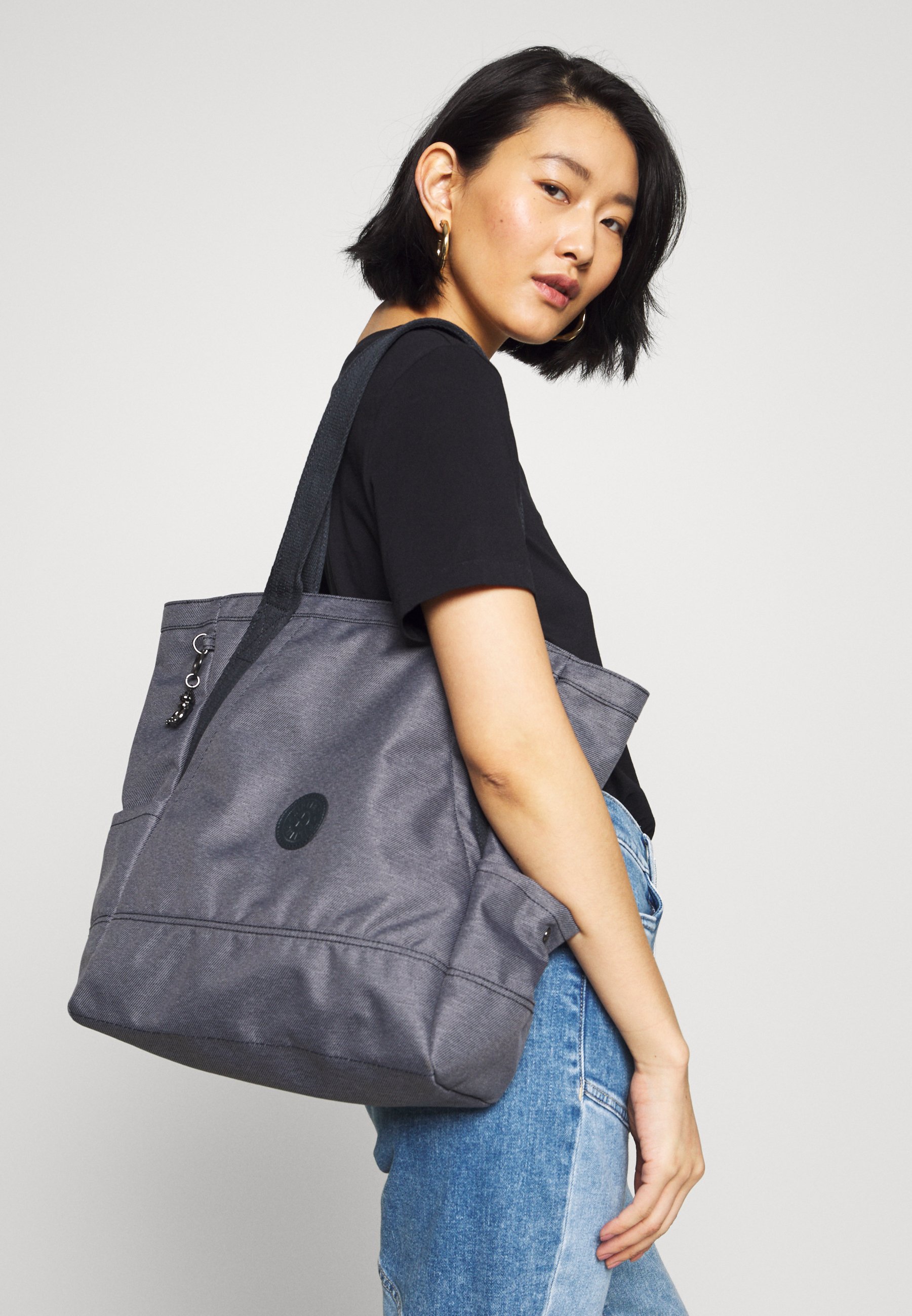 Kipling ALMATO Shoppingveske charcoal Zalando.no Kipling ALMATO Shoppingveske charcoal Zalando.no