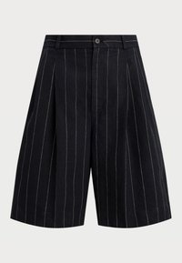 LONG PINSTRIPE HEMP SHORT - Lühikesed püksid - black/white