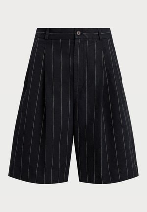 Polo Ralph Lauren LONG PINSTRIPE HEMP SHORT - Shorts - black/white