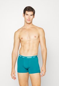 Nike Underwear TRUNK 3 PACK - Cuecas boxer - bright spruce/charcoal heathe/berry