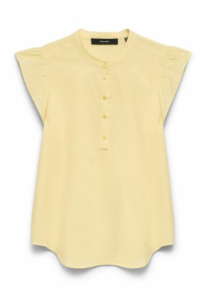 Blouse jaune clair pour femme avec manches courtes volantées, encolure ronde et patte de boutonnage devant avec cinq boutons.