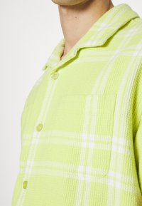 Obey Clothing BENNIE - Overhemd - celery juice multi