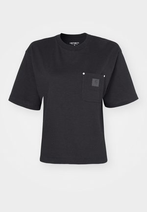 Schwarzes Baumwoll-T-Shirt mit kurzen Ärmeln, Rundhalsausschnitt und einer Brusttasche mit einem Patch-Logo. Minimalistisches Design mit lässiger Passform.