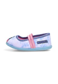 Zapatillas infantiles de color azul claro y púrpura con correas elásticas rosas, suela azul y un diseño del personaje Stitch en la parte delantera y lateral.