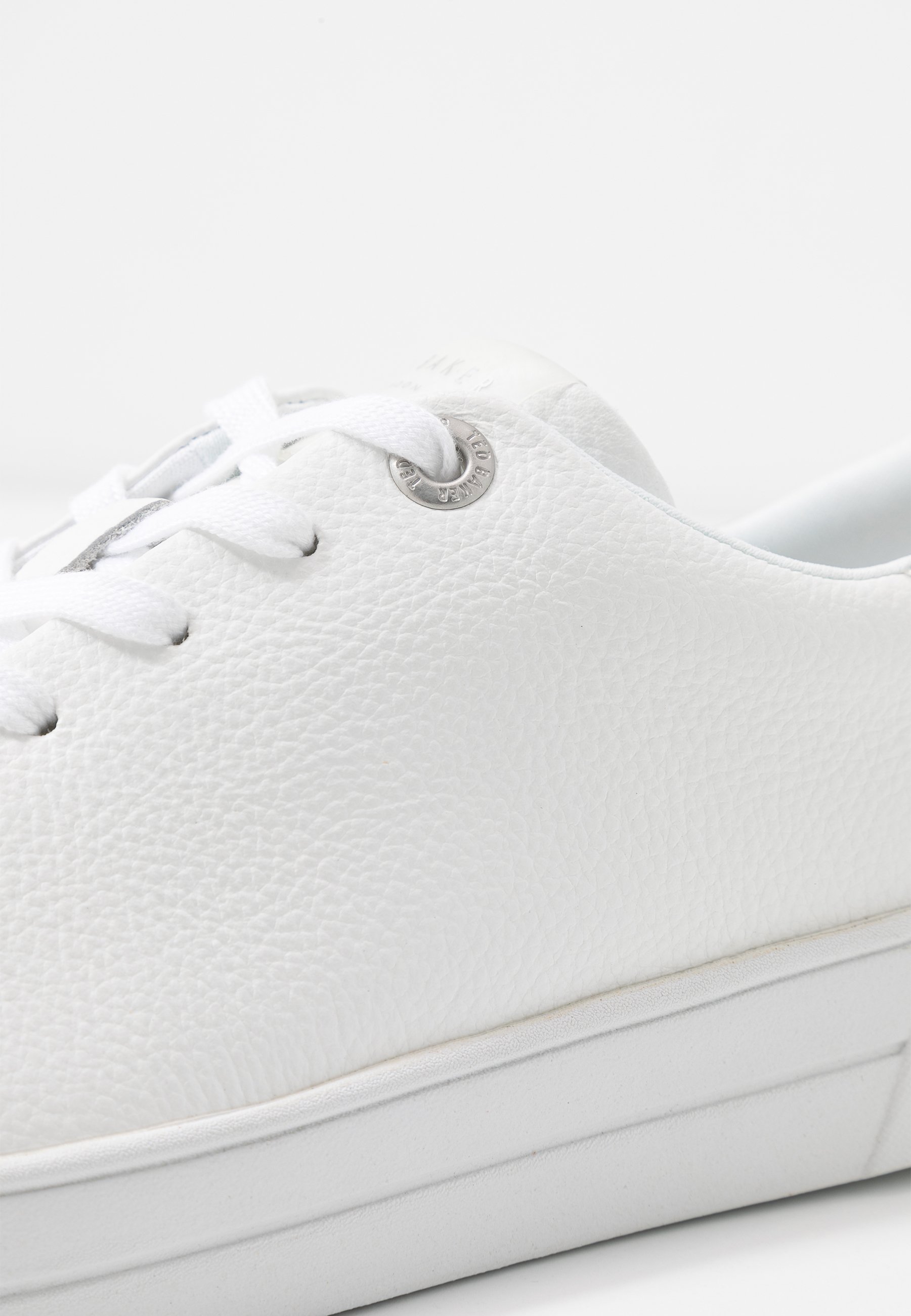 Ted Baker CLEARI Joggesko white Zalando.no Ted Baker CLEARI Joggesko light pink Zalando.no