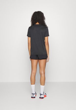 Nike Dri-FIT T-Shirt 'Black' (Women's) — foto 3