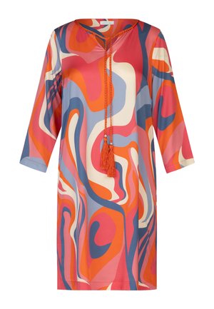 Buntes knielanges Kleid mit abstrakten roten, orangen, blauen und cremefarbenen Wirbeln, dreiviertellangen Ärmeln und einer Quasten-Bindeband-Ausschnitt.