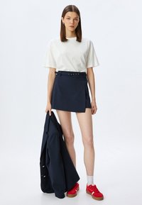 Koton T-shirts basic - beige