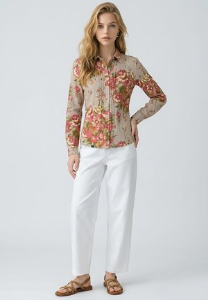 Outfitters Nation, Blusa - verde