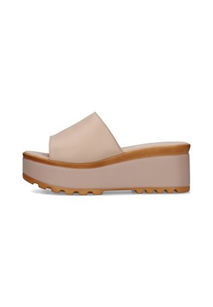 Sandalo beige con suola platform spessa e punta aperta, con una suola esterna in gomma scanalata per una buona presa.