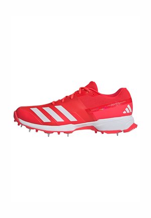 adidas Performance 22 YARDS - Spikes - lucid red metalic lucid red