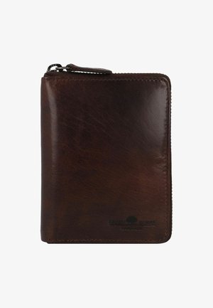 Portefeuille en cuir marron avec une fermeture éclair, présentant une texture lisse et un branding discret dans le coin inférieur. Design rectangulaire compact.