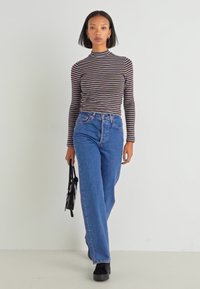 Levi's® EEFFORTLESS TEE - Topper langermet - burgundy