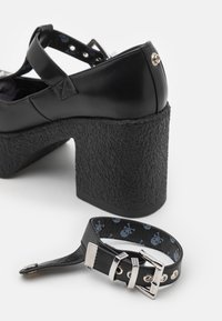 LAMODA WATCH ME - Platform heels - black