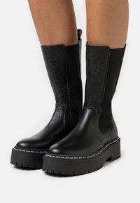 Steve Madden VIVIANNE - Botas de plataforma - black