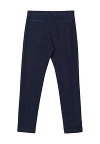 Marineblaue Jeanshose mit schmalem Schnitt, ausgestattet mit zwei Gesäßtaschen und einer glatten Textur. Dezente Nähte heben die Säume hervor.