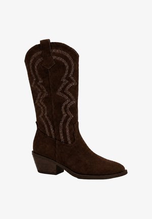 Dunkelbrauner Veloursleder-Cowboystiefel bis zur Mitte der Wade mit dekorativer Steppnaht und niedrigem gestapeltem Absatz.