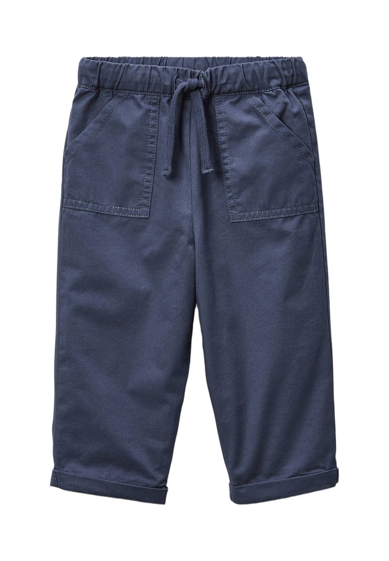 Shorts en coton bleu foncé avec une taille élastique, un cordon de serrage et deux poches avant. Présente un ourlet roulé aux jambes pour un ajustement décontracté.