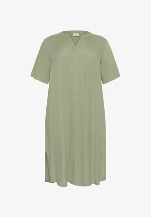 Kortærmet kjole i lys grøn, lavet af blødt stof. Har en V-hals med knapdetalje og sideslug for nem påtagning.