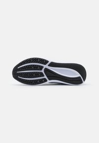 Nike Performance NIKE STAR RUNNER 3 (GS) - Scarpe da corsa su strada - light smoke grey/smoke grey/black