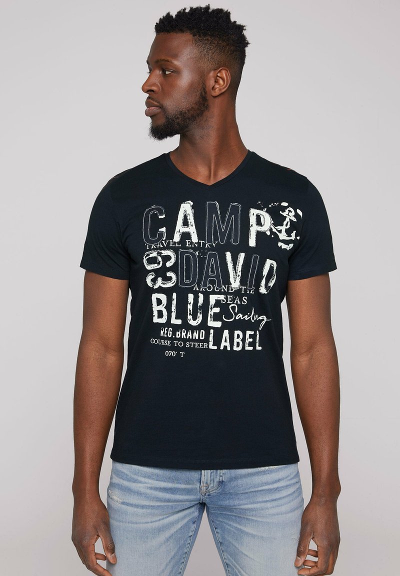 Elegantes T Shirt Camp David Bilder