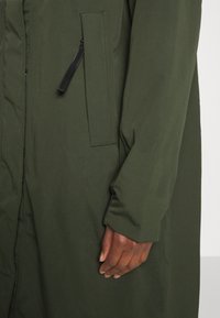 Didriksons Parka - dark green