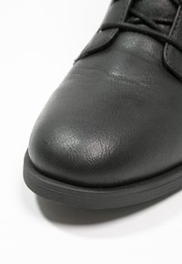 Even&Odd Botines con cordones - black