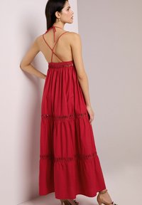Next TIERED - Maxikjoler - red