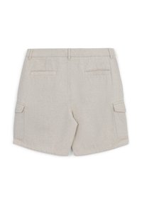 Shorts beiges en tissu texturé, dotés de deux poches arrière et de deux poches cargo sur les côtés. Taille standard avec passants de ceinture.