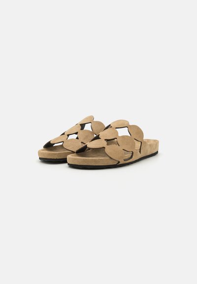 Pierre Hardy BULLES - Mules - sand