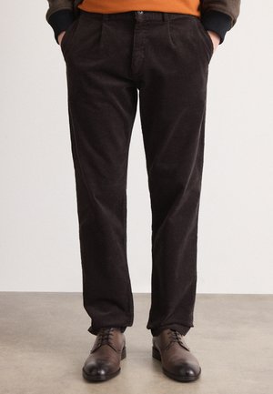 PLEATED - Nadrágok - black