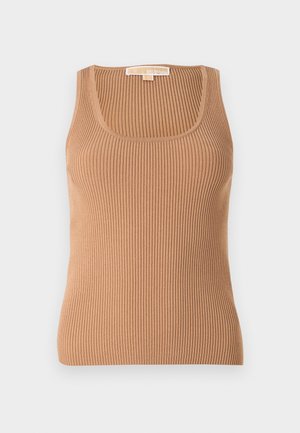 Débardeur côtelé en marron clair, avec un col rond et une coupe ajustée. Le tissu a une texture douce avec des rayures verticales.
