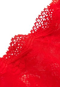 Closely THE BIRD CUT   - Trusser - red