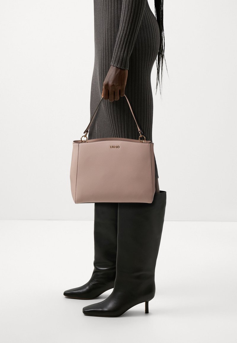 LIU JO TOP HANDLE - Rokassoma - rose smoke