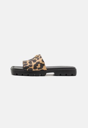 Sandalias planas - beige