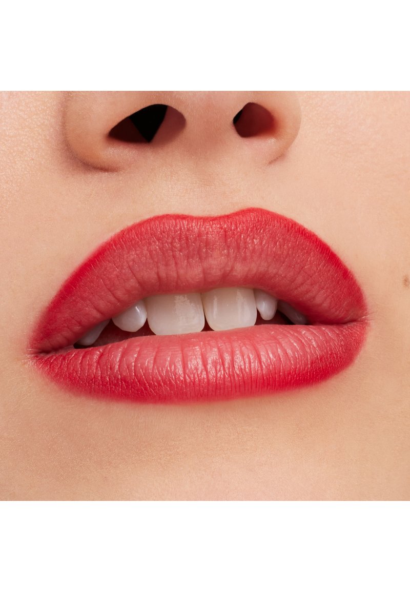 m.a.c ruby woo lipstick ruby woo lip pencil MAC - fashion textures Perfect Red Lip Combination for