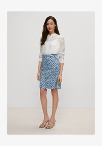 Wybrany, light blue aop