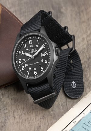Timex FIELD czarny