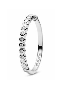 Silverring med en kontinuerlig design av små runda stenar i en slät ring, polerad yta med ingraverat varumärke på insidan.