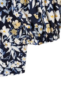 Marineblumenstoff mit gerafften Ärmelbündchen; zeigt weiße und gelbe Blumen auf einem strukturierten Hintergrund; weiches, leichtes Material.