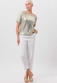 TUZZI MIT SMARTER BÜGELFALTE - Broek - ecru