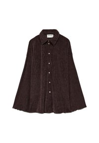Dunkelbraune Cordhemd-Jacke mit weitem Ärmel und klassischem Kragen, flach auf einem weißen Hintergrund ausgebreitet.